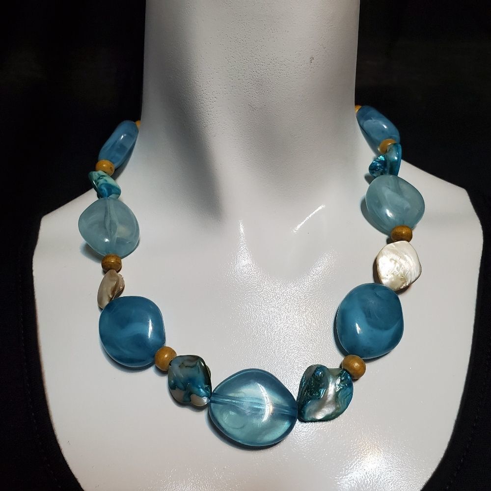 Blue & Tan Necklace - Picture 2 of 4